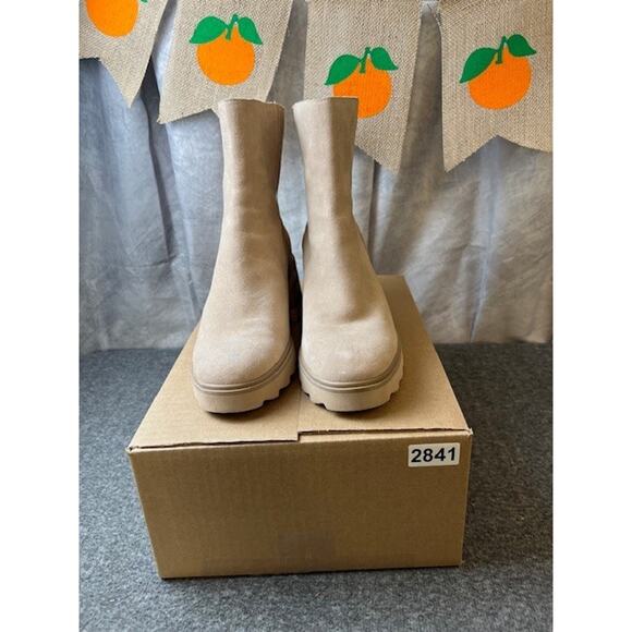 Dolce Vita Martey H2O Taupe Suede Waterproof Chelsea Lug Sole Boots Womens 8 - Picture 11 of 11